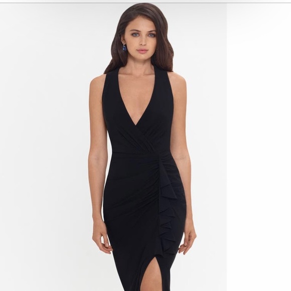 Betsy
& Adam
Ruched
Ruffle

Gown size 6 or 8P or 10  or 18W 20W dress - Picture 3 of 9